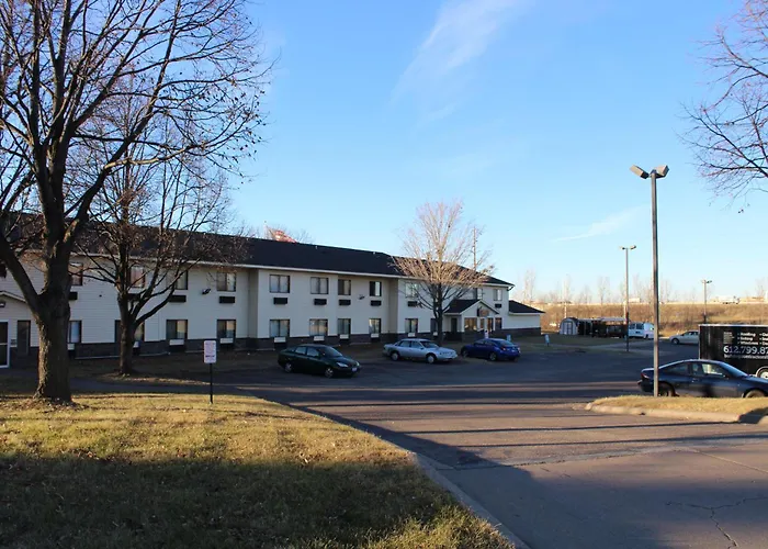 Coratel Inn And Suites Maple Grove